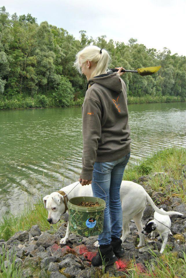 girls fishing 2 - 2952164941254872819301337283113n.jpg